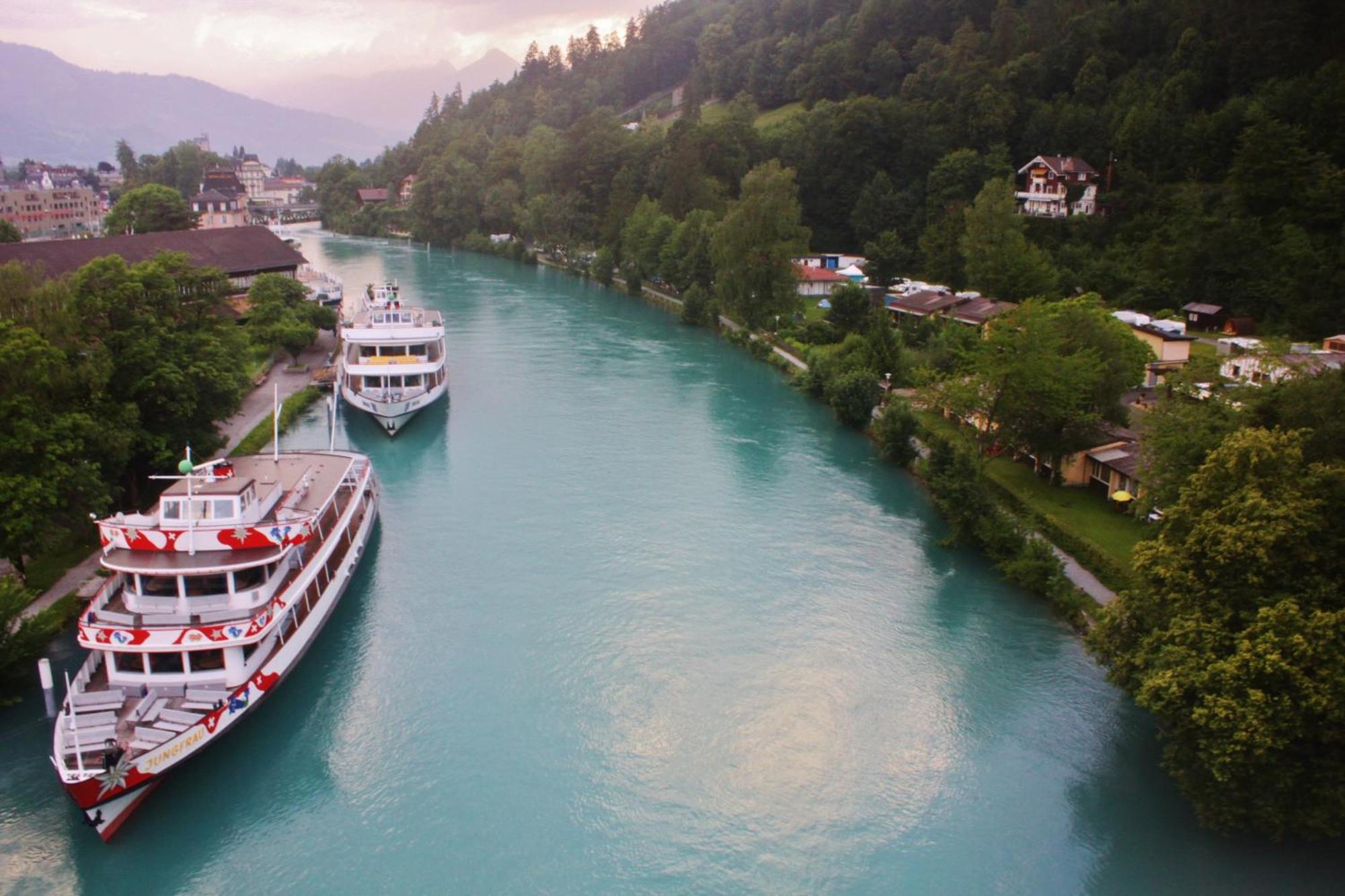 The River Village Interlaken Bagian luar foto