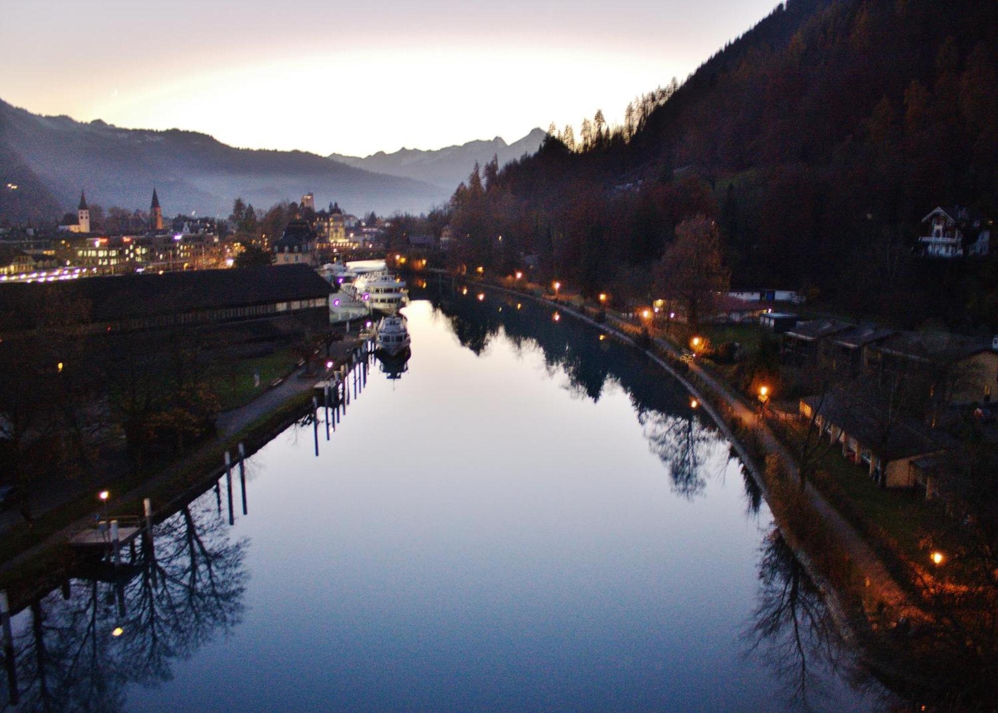 The River Village Interlaken Bagian luar foto
