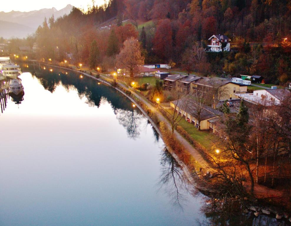 The River Village Interlaken Bagian luar foto